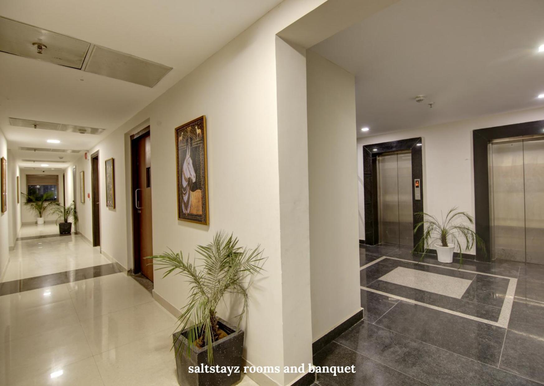 Saltstayz Premier Executive Serviced Apartment - Golf Course Extension Road Гургаон Экстерьер фото