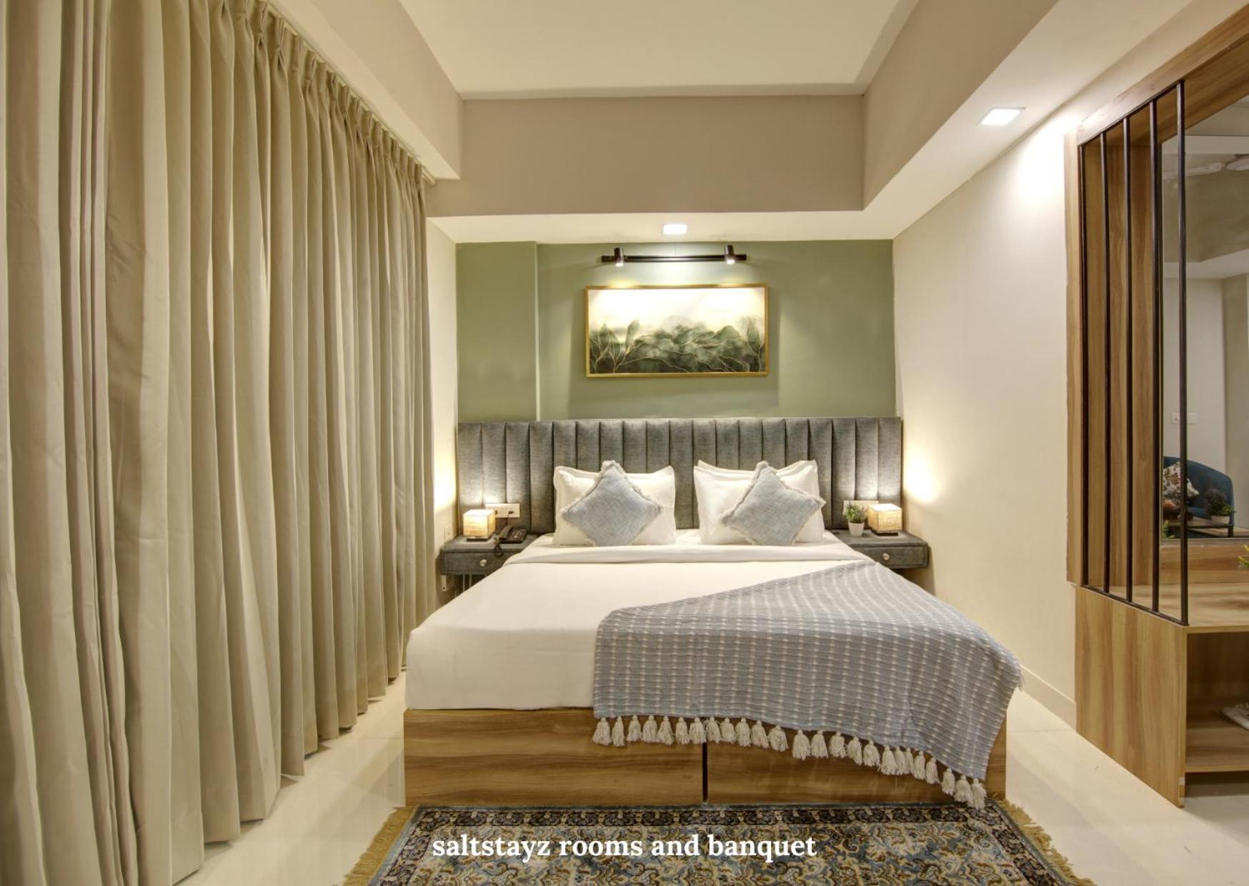 Saltstayz Premier Executive Serviced Apartment - Golf Course Extension Road Гургаон Экстерьер фото